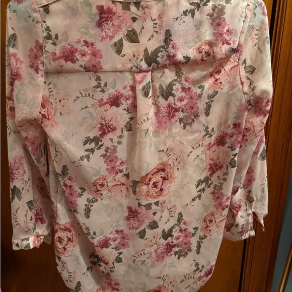Light Pink Floral Blouse with 3/4 Sleeves - Picture 5 of 5